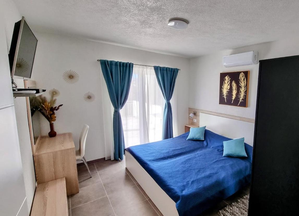 Dorijini Dvori Bed and Breakfast Baška Voda Buitenkant foto