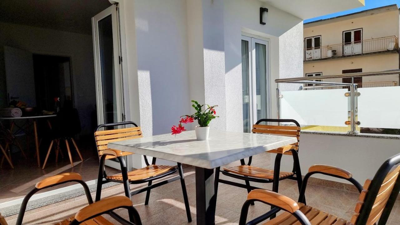Dorijini Dvori Bed and Breakfast Baška Voda Buitenkant foto