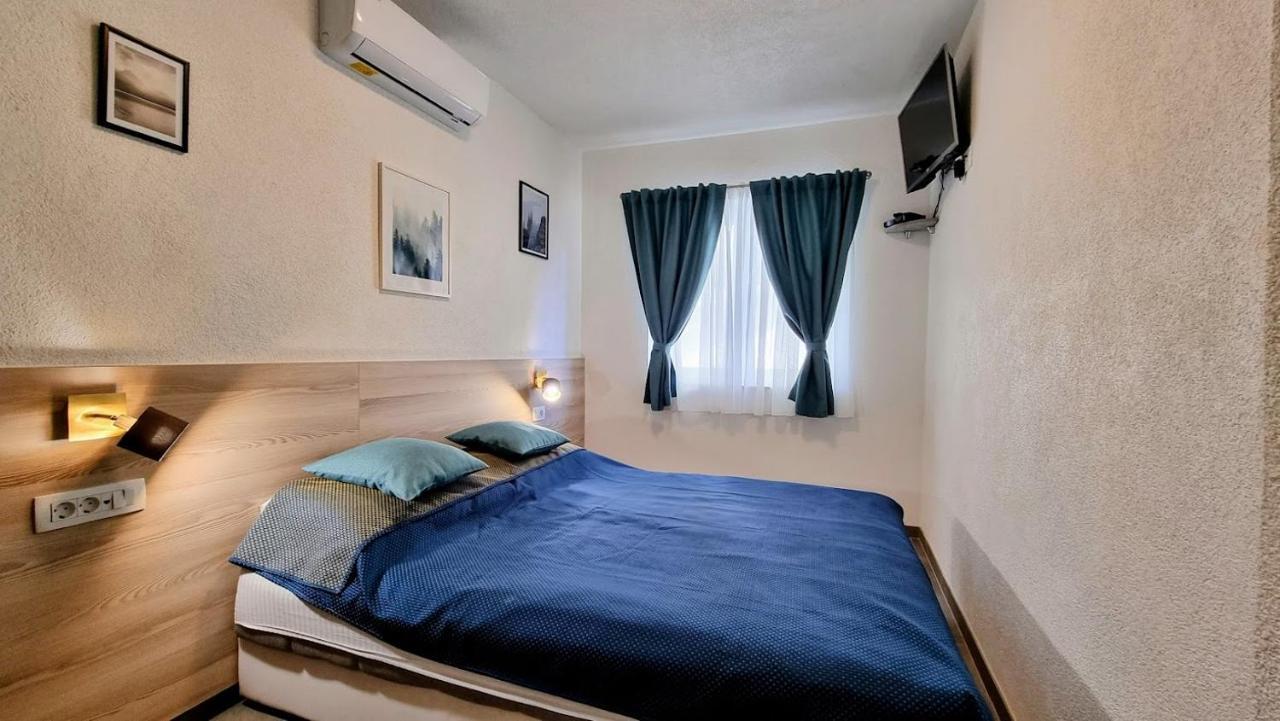 Dorijini Dvori Bed and Breakfast Baška Voda Buitenkant foto