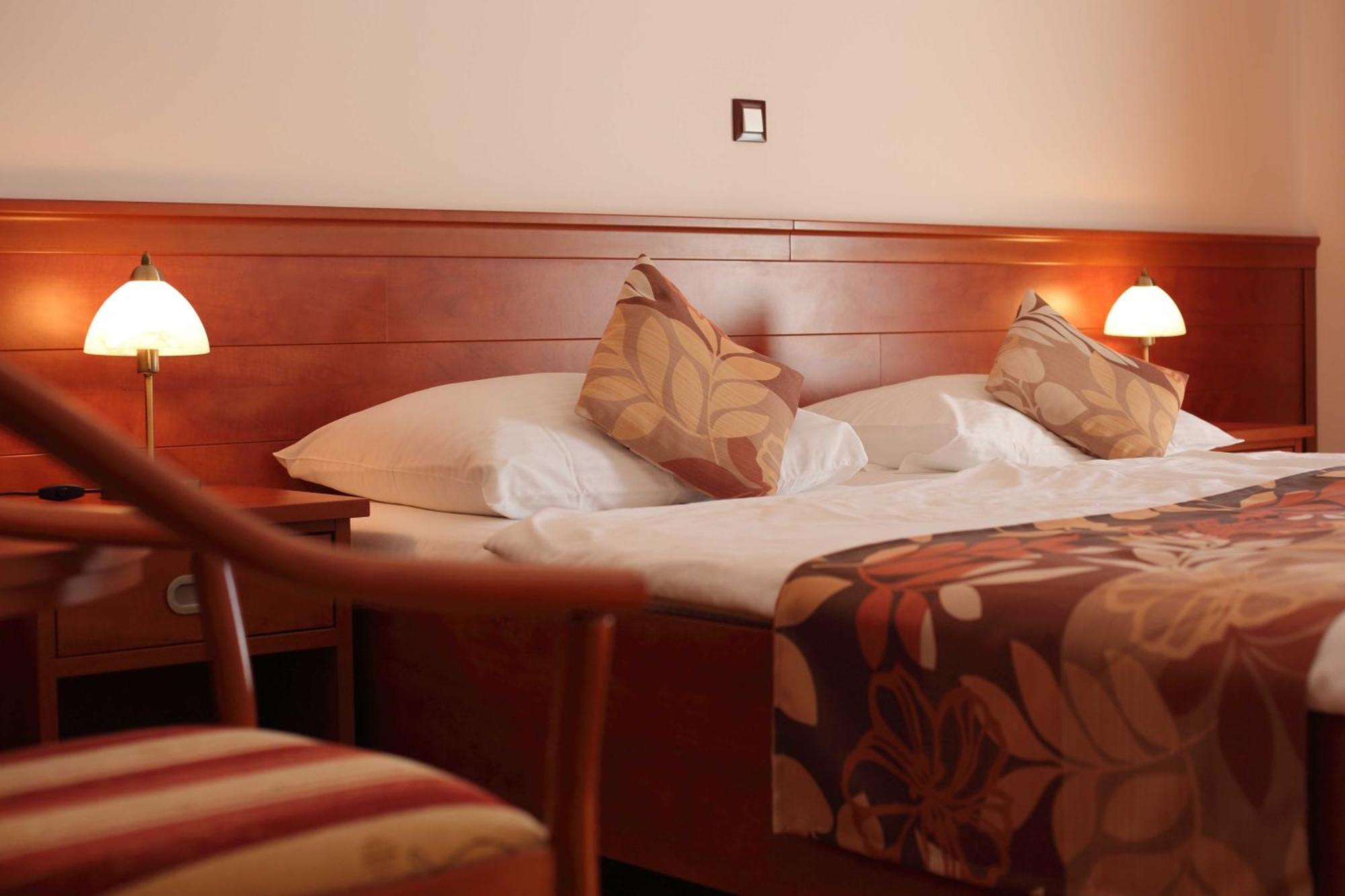 Dorijini Dvori Bed and Breakfast Baška Voda Kamer foto