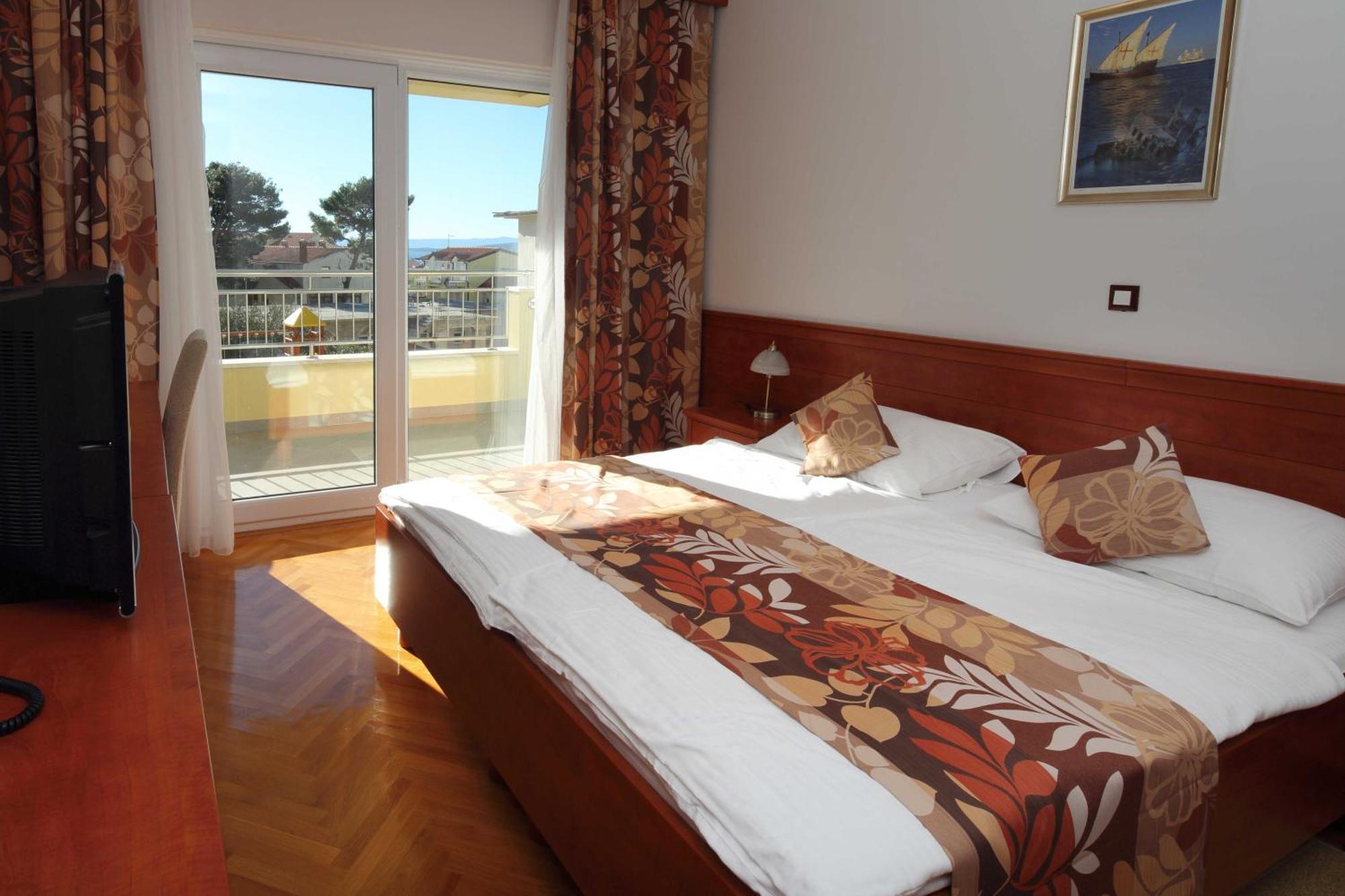 Dorijini Dvori Bed and Breakfast Baška Voda Kamer foto