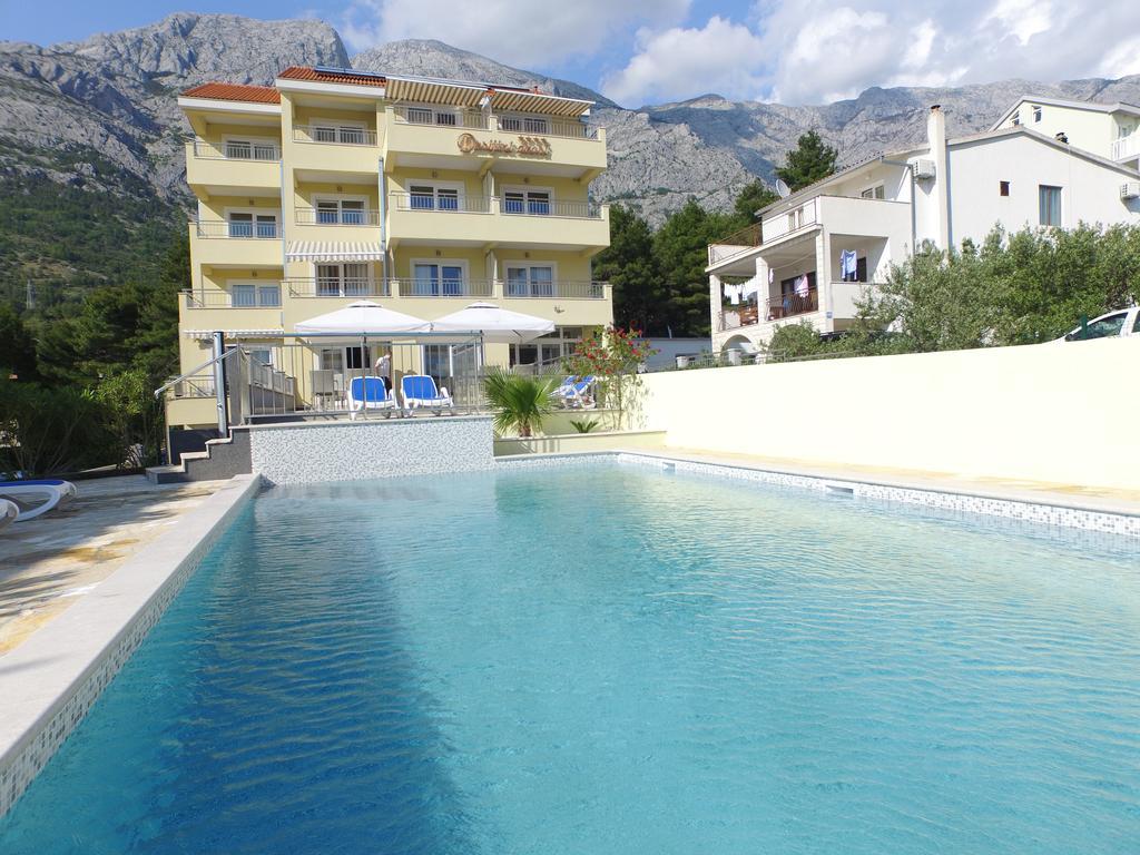 Dorijini Dvori Bed and Breakfast Baška Voda Buitenkant foto