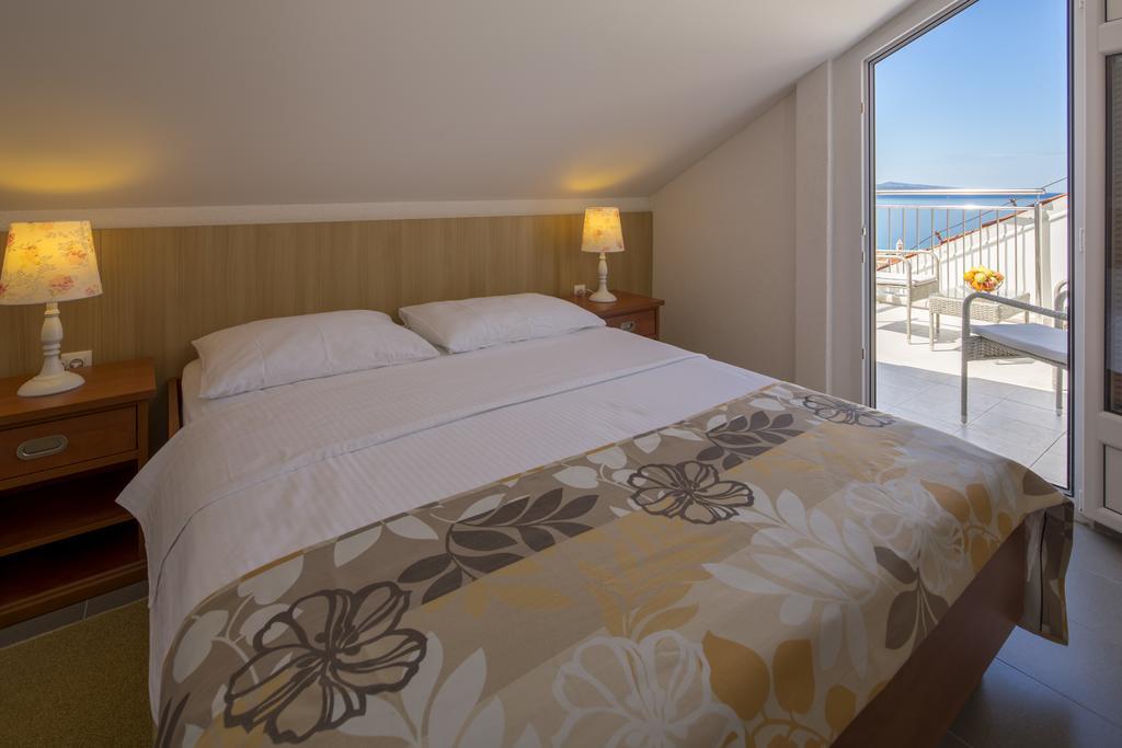 Dorijini Dvori Bed and Breakfast Baška Voda Buitenkant foto