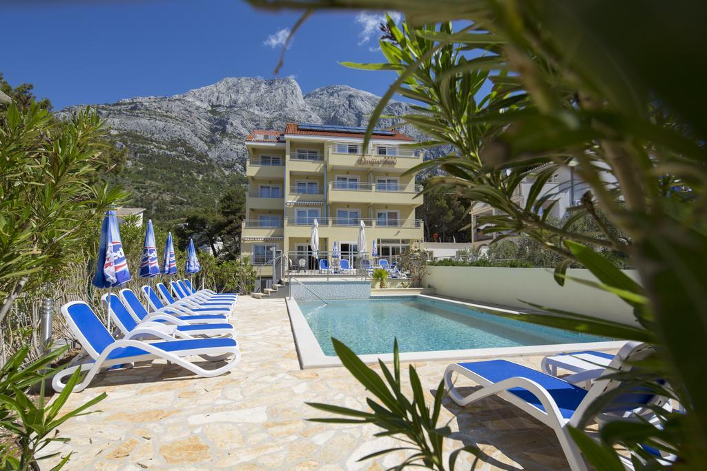 Dorijini Dvori Bed and Breakfast Baška Voda Buitenkant foto